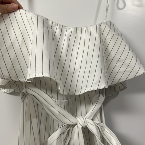 Pin Striped Jumpsuit - Picture 5 of 6